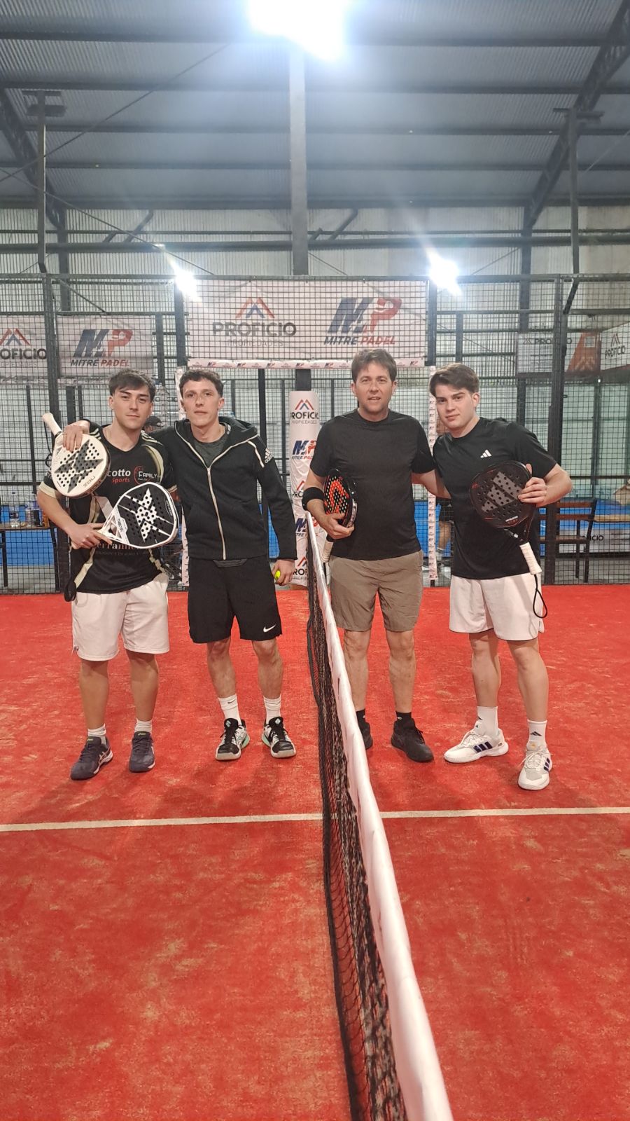 Foto de Aristimuño, Gastón / Cavazzoni, Joaquín vs Disipio, Julián / Mengarelli, Franco