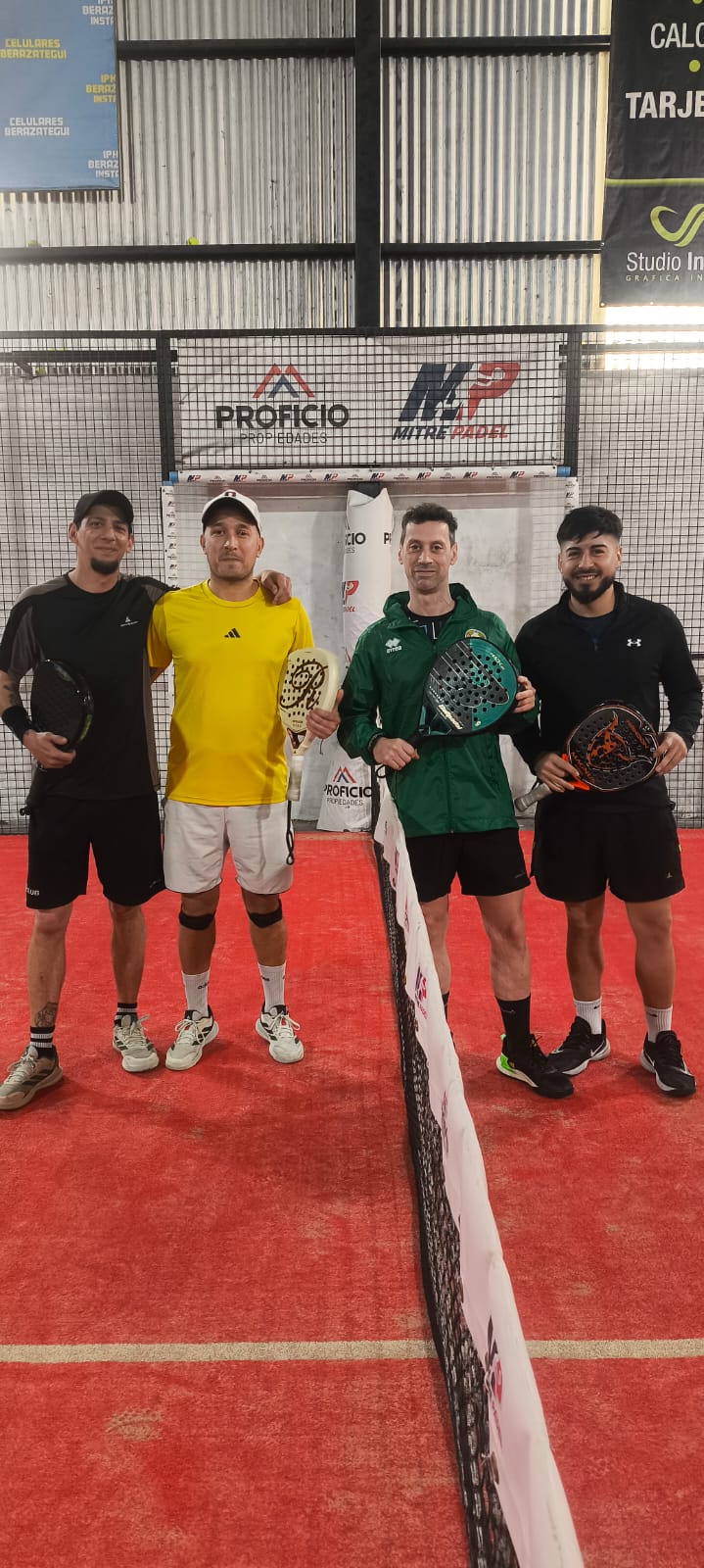 Foto de Greco, Luciano / Juarez, Angel vs Di Costanzo, David / Pietronave, Matías
