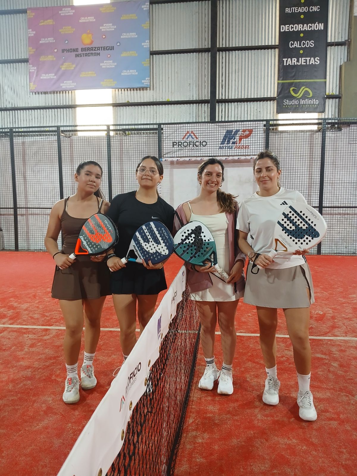 Foto de Coronel, Xiomara / Coronel, Ámbar vs Scattularo, Agustina / Tunich, Florencia Belen