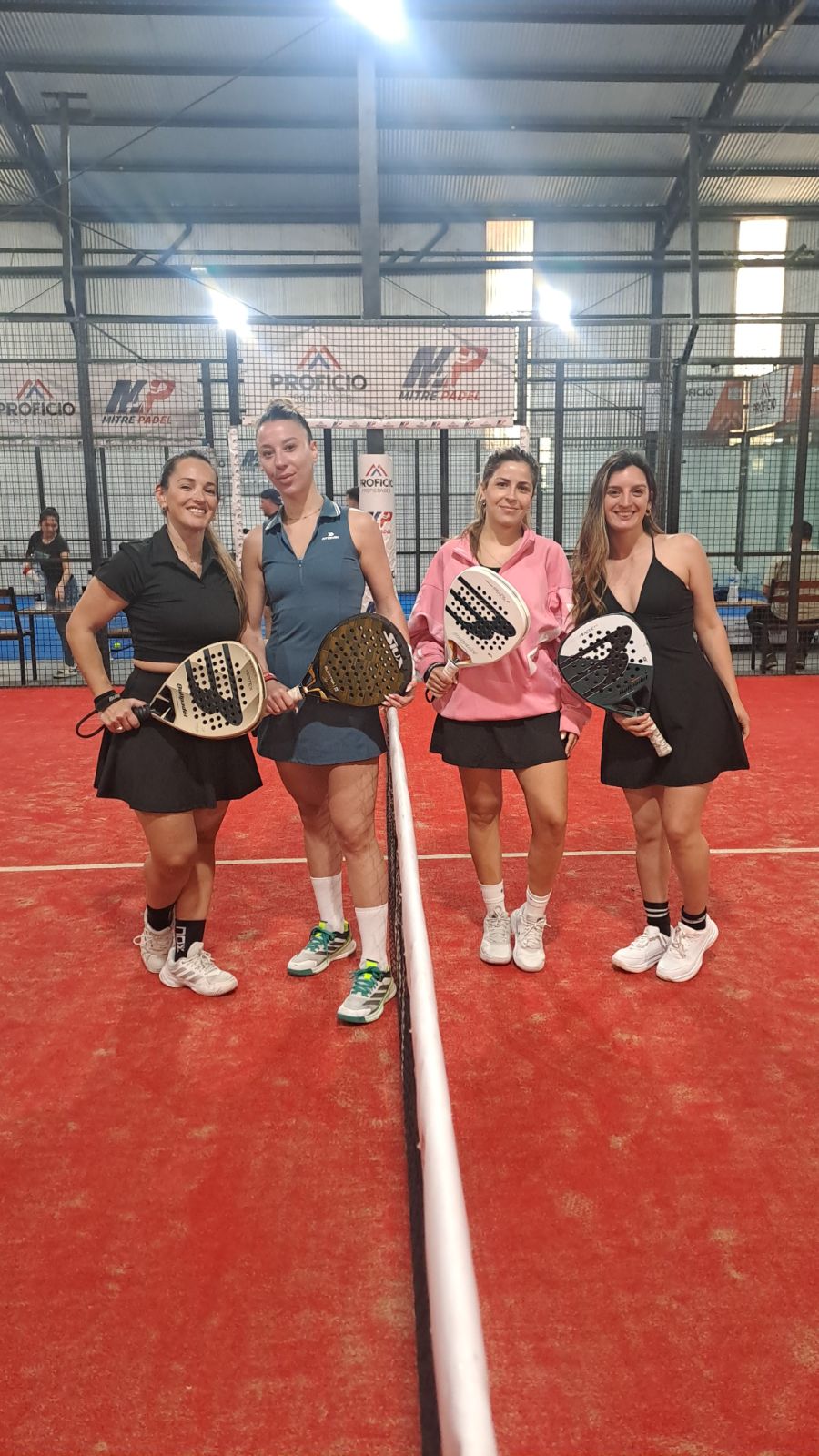 Foto de Discioscia, Melisa / Pasquale, Ángela vs Scattularo, Agustina / Tunich, Florencia Belen