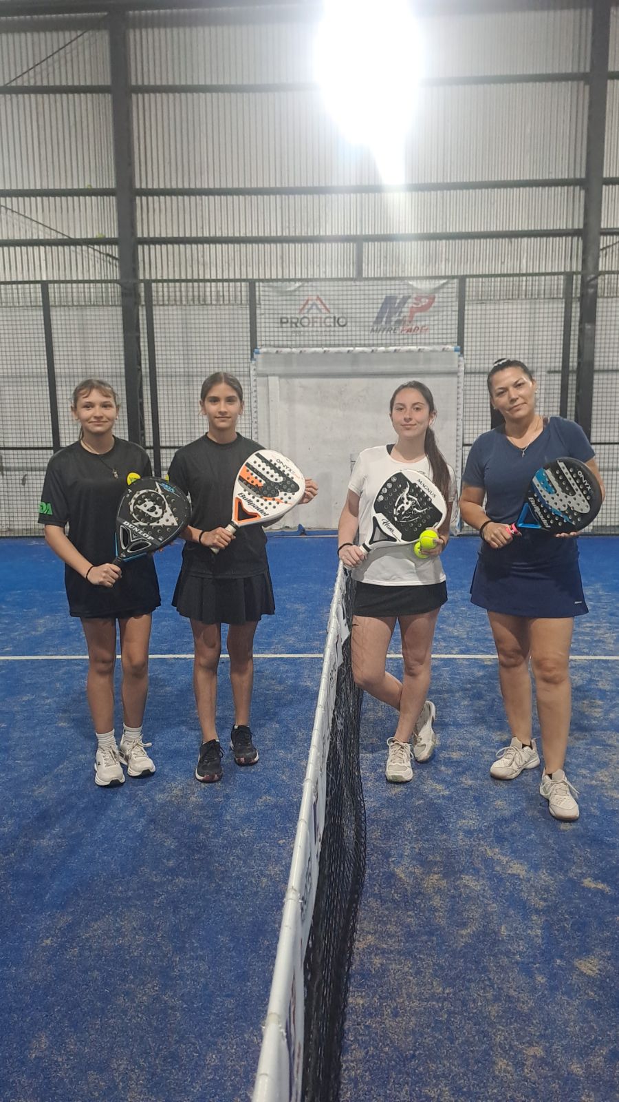 Foto de Ceballos, Emma / Mutti Salort, Trinidad vs Espinoza, Sofía / Martínez, Nancy