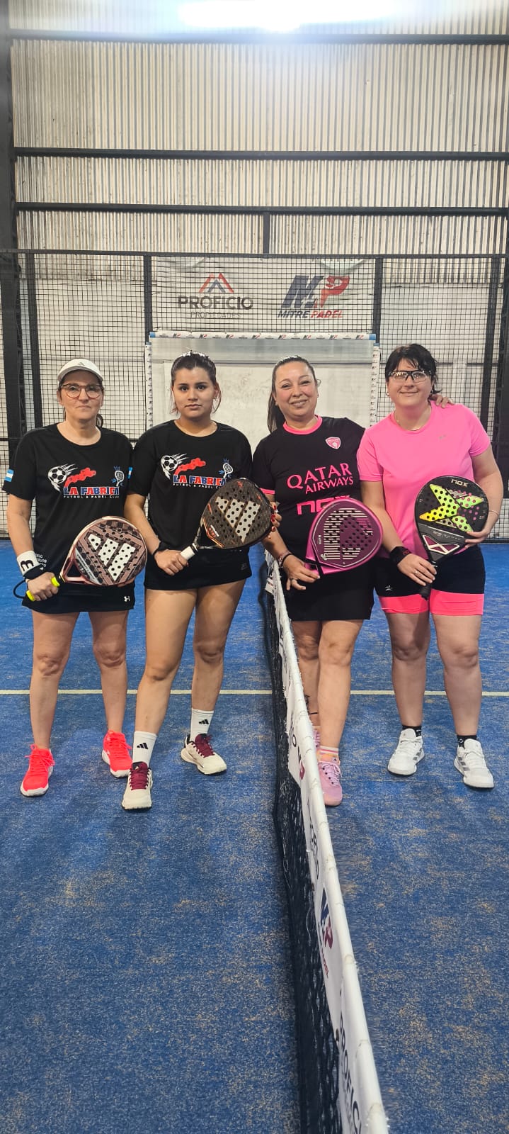 Foto de Leguizamon, Josefina / Lorenzi, Silvina vs Flores, María Elisa / Hourcade, Evelina